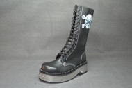 Angry skull punk boot black grain