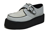 Double creeper shoe. White suede, white hair on leather