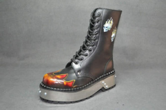  - Flame skull punk boot black grain flame rub off